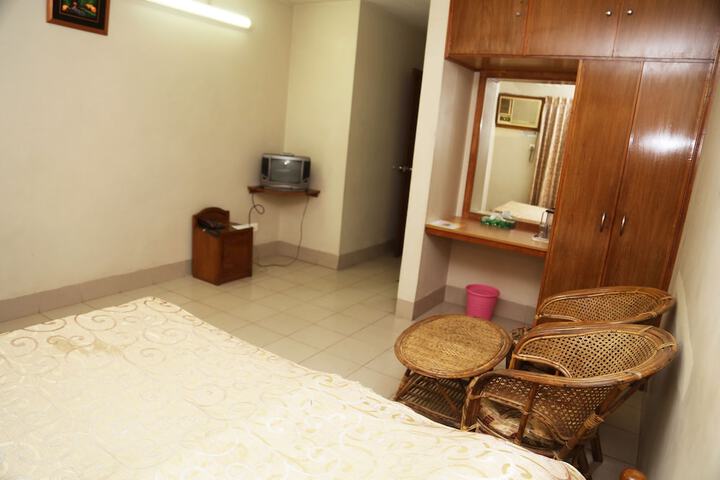 Room 13 of 24