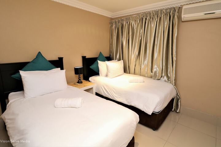 Room 6 of 36