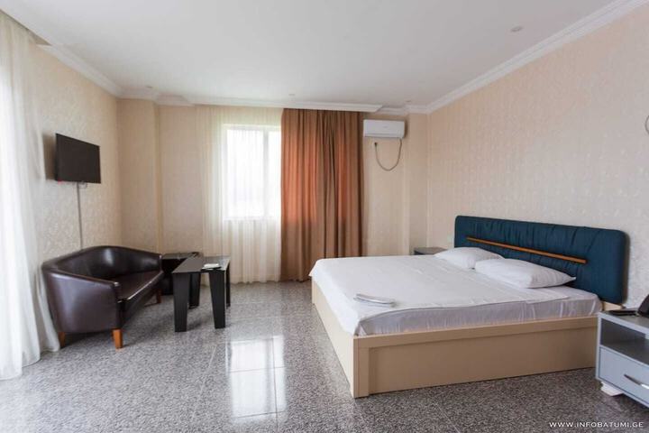 Room 14 of 29