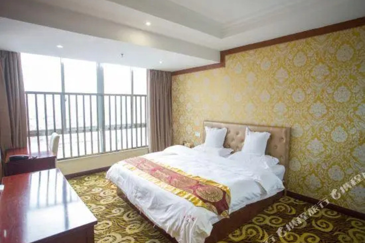 Room 2 of 2