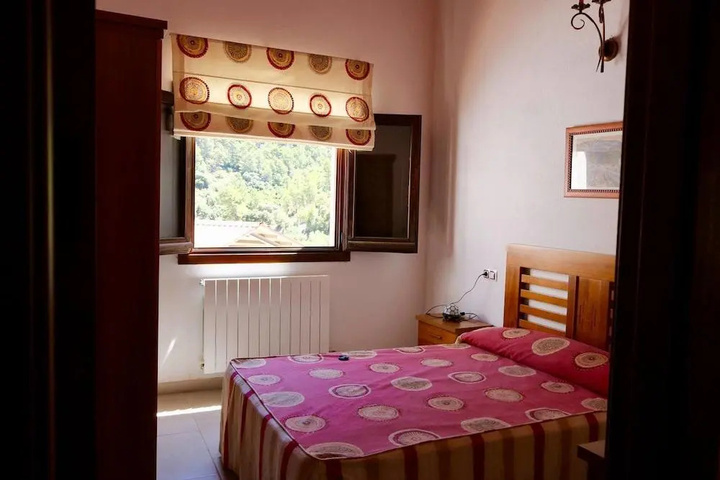 Room 3 of 18