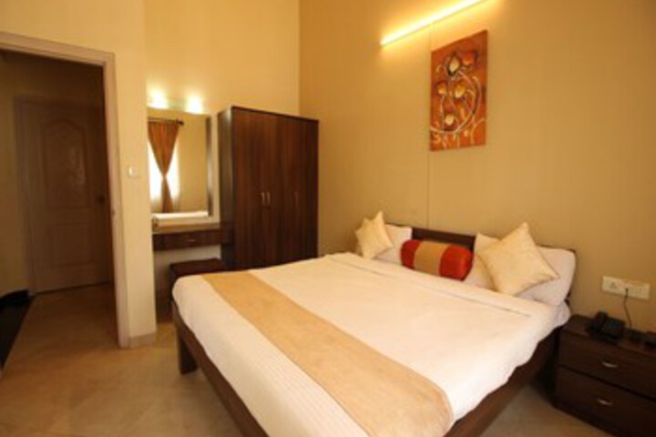 OYO 12904 Home Modern 2BHK Asagaon