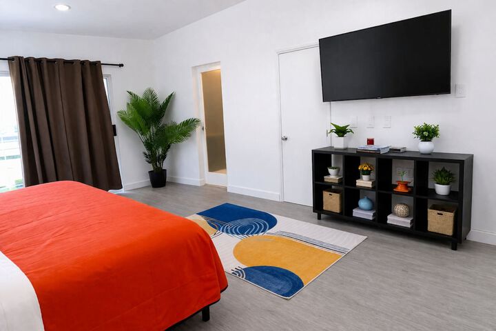 Room 13 of 65