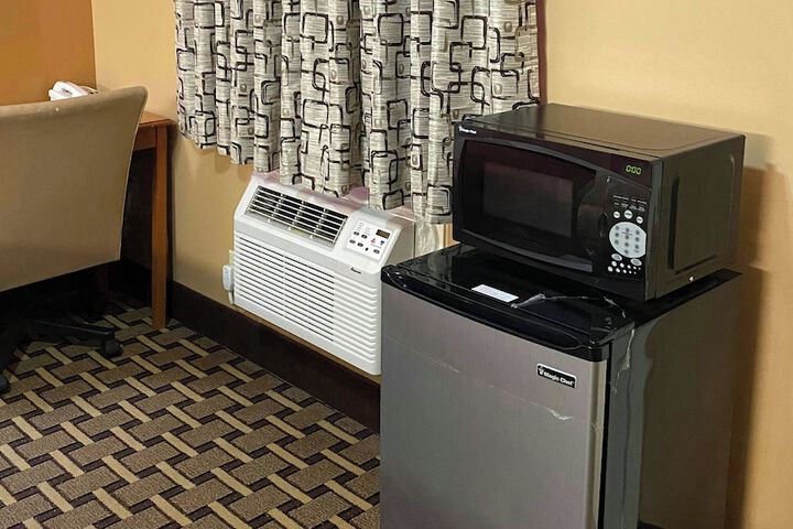 Room 6 of 22