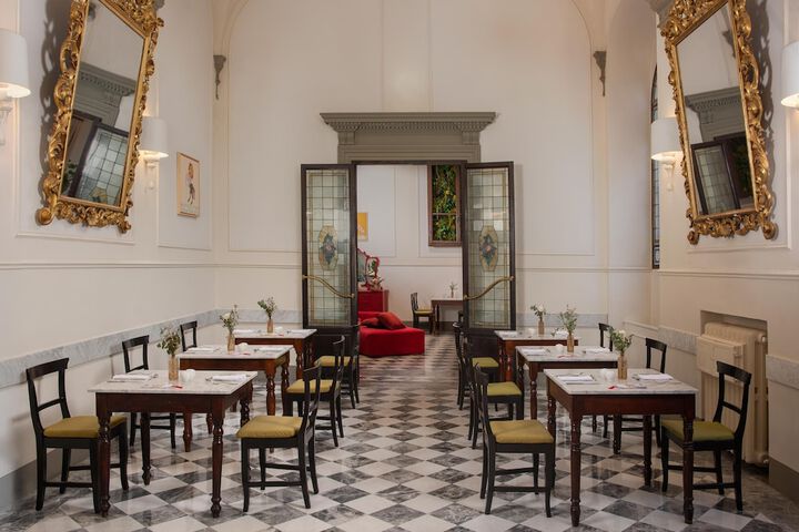 Dining 100 of 112