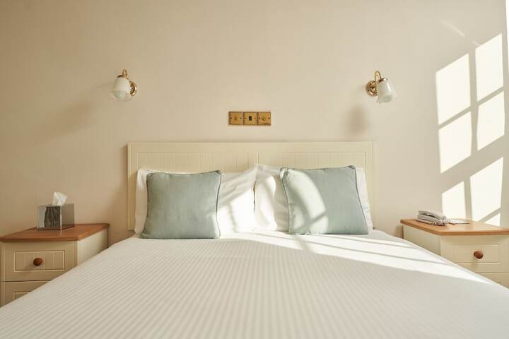 Room 27 of 75