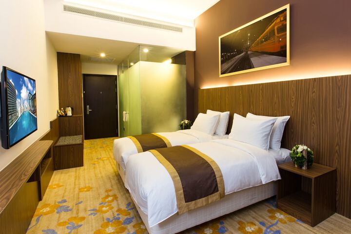Room 19 of 53