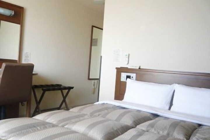 Room 3 of 26
