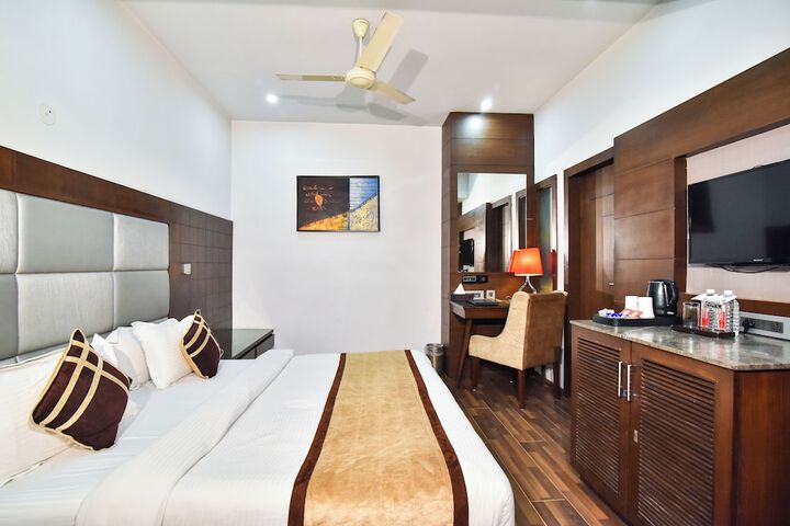 Room 16 of 61