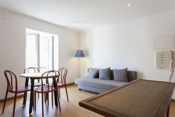 Cosy Almirante by Homing