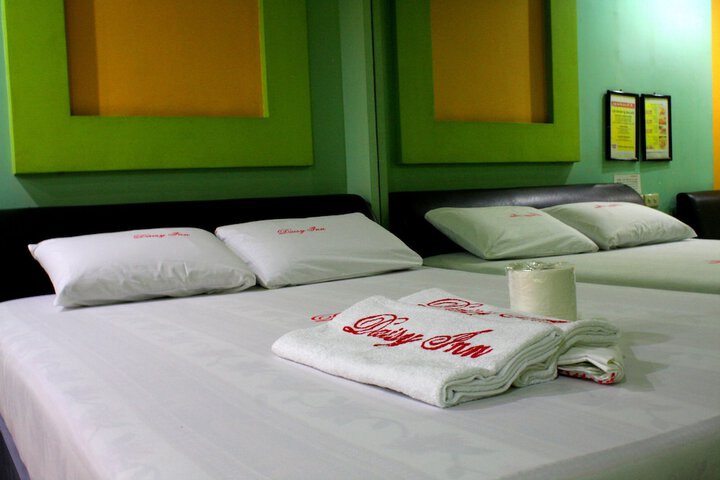 Room 7 of 24