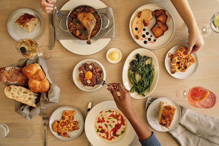 Dining 62 of 100