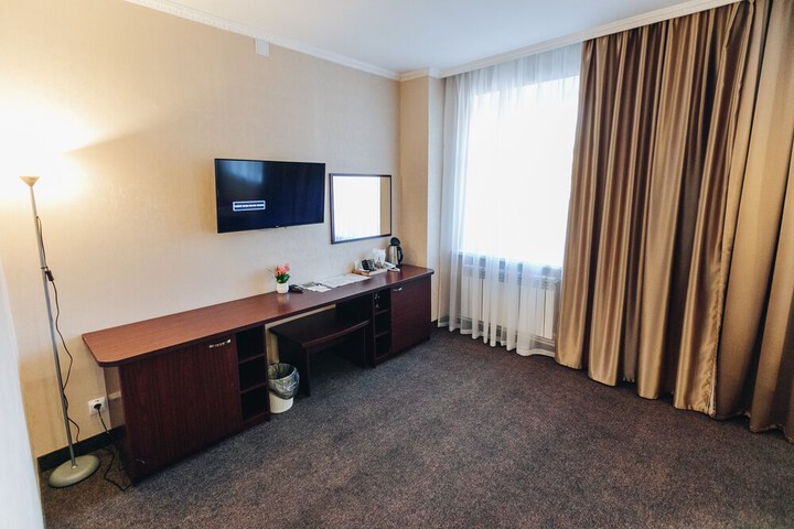 Room 11 of 39