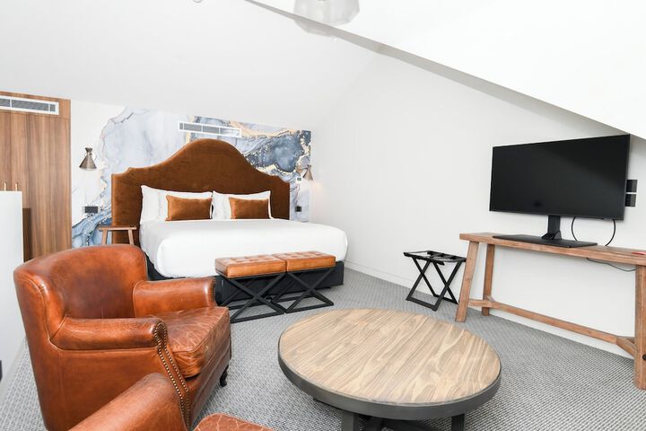 Room 14 of 63