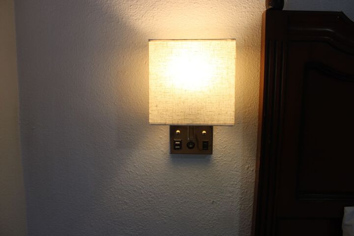 Room 28 of 68