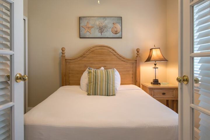 Room 7 of 240