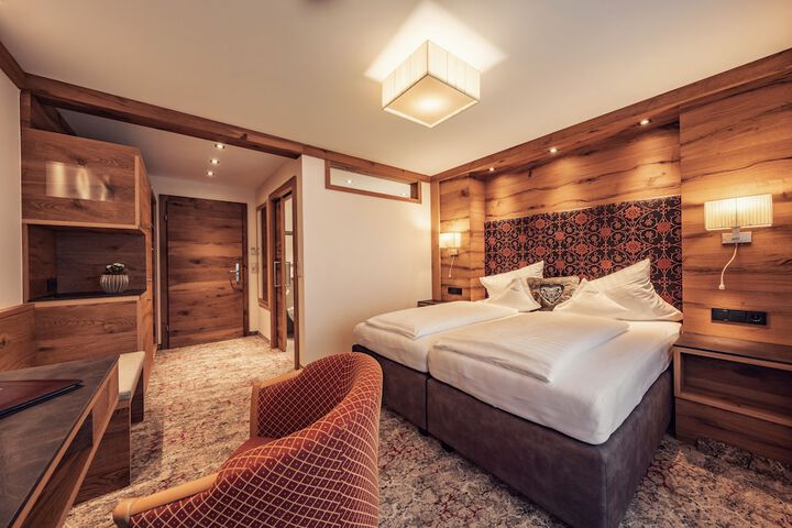 Room 15 of 181