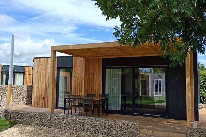 Tidy Chalet With Dishwasher, 9 km From Maastricht in Berg en Terblijt
