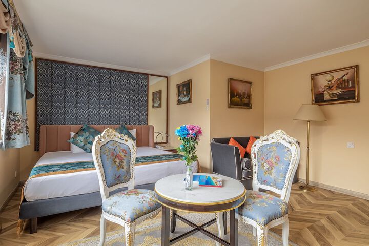 Room 40 of 98