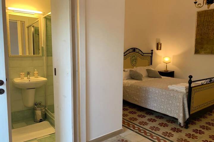 Room 17 of 51