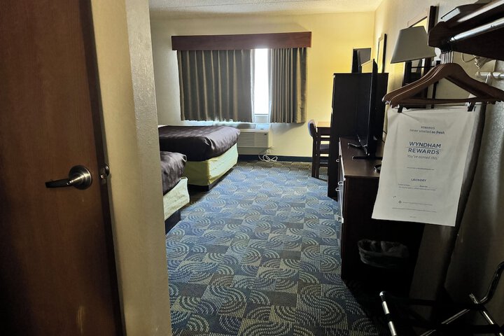 2 Queen Beds Accessible (51 of 70)