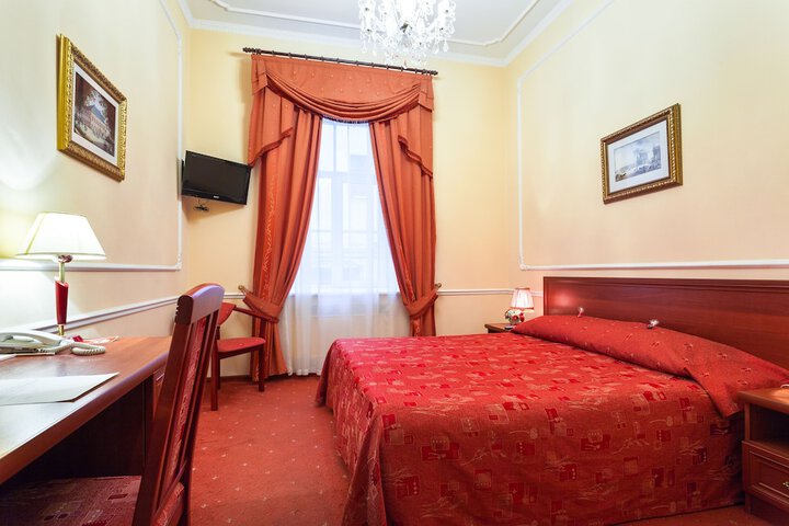 Room 13 of 34