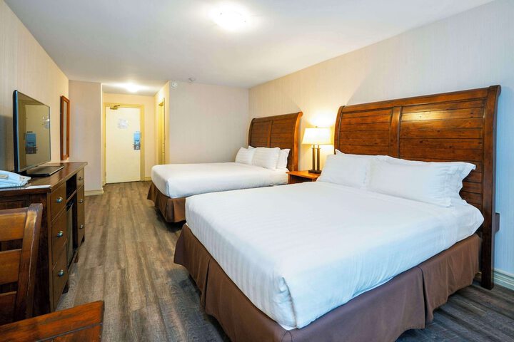 Room 47 of 151