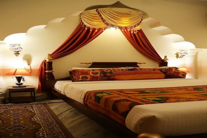 Room 37 of 84