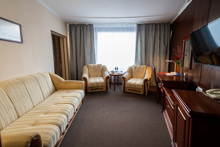 Room 8 of 46