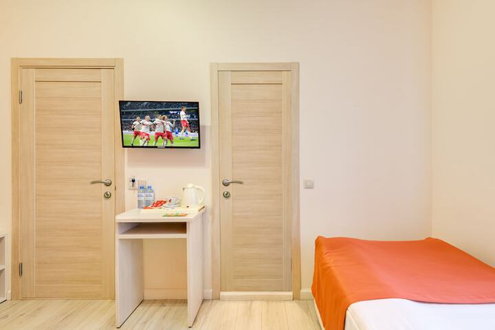 Room 7 of 95