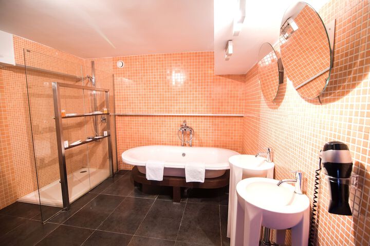 Bath Interior
