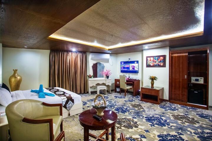 Room 15 of 51