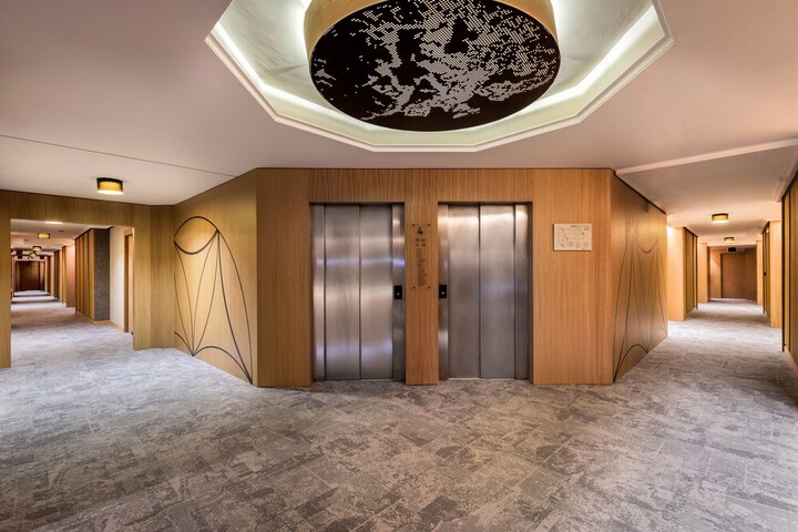 Ballroom/Hall 60 of 74