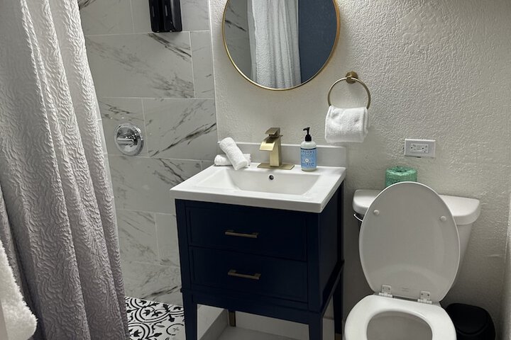 Room 35 of 46