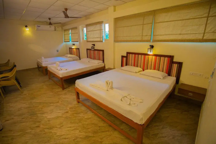 Room 4 of 23