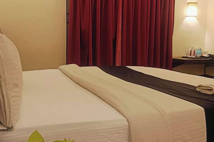 Room 3 of 7
