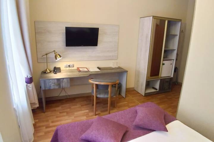 Room 13 of 39