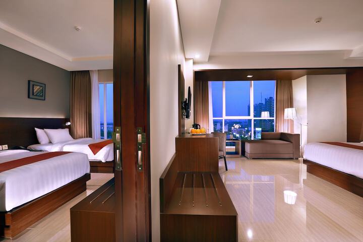 Room 7 of 35