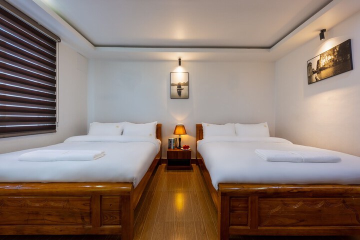Room 13 of 40