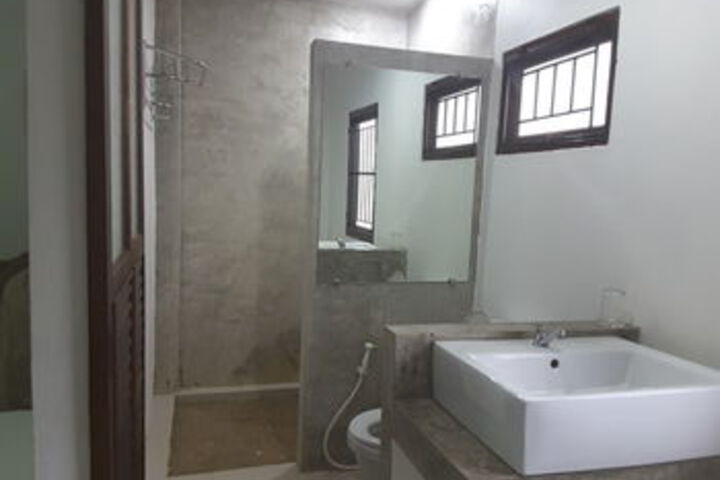 Room 3 of 40