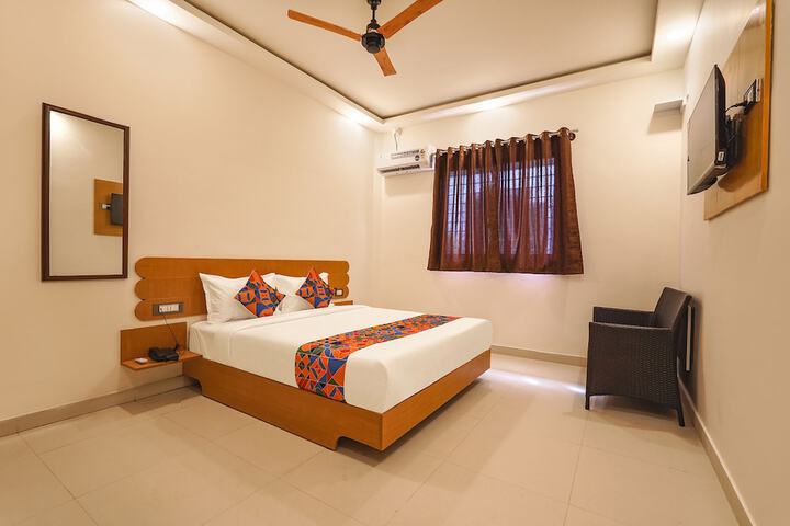 Room 15 of 30