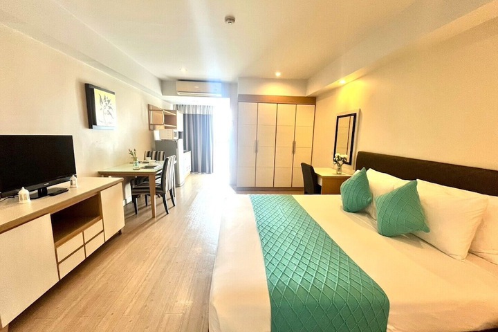 Room 10 of 23