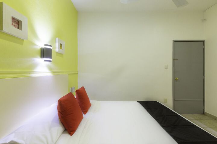 Room 6 of 35