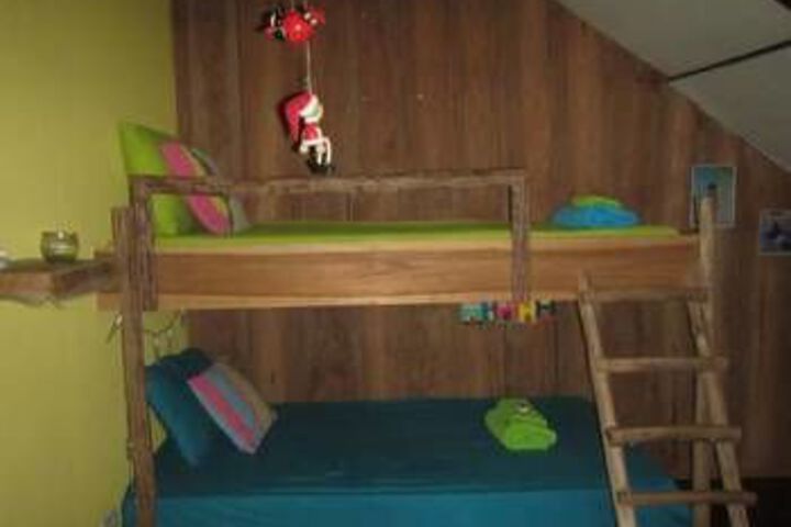 Room 9 of 11