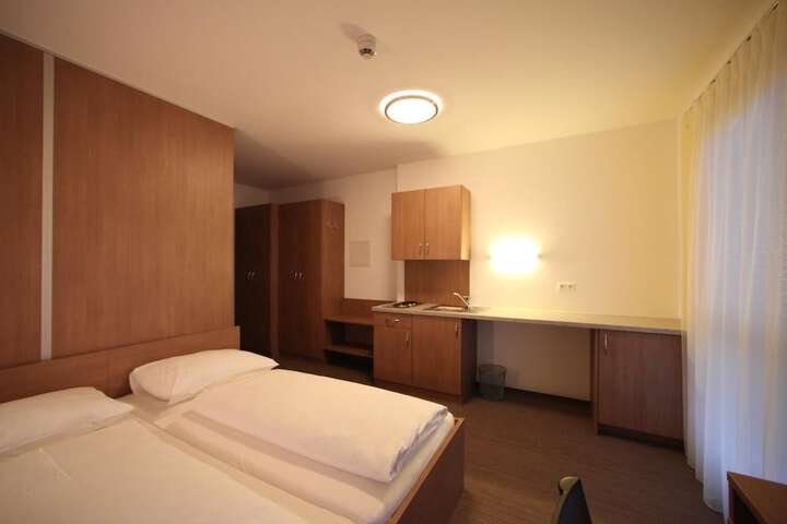 Room 9 of 39