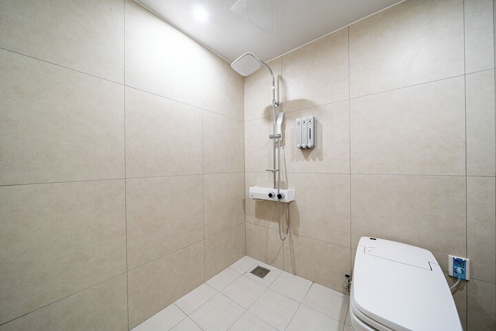 Room 19 of 27