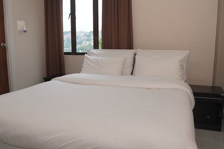 Room 27 of 58