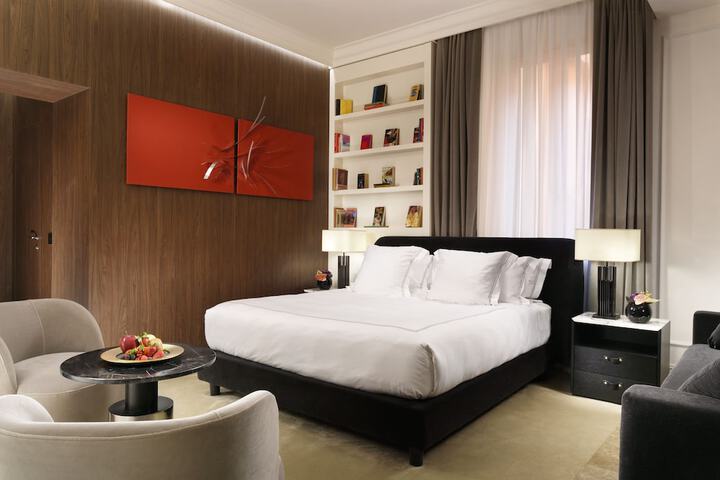 Room 9 of 52