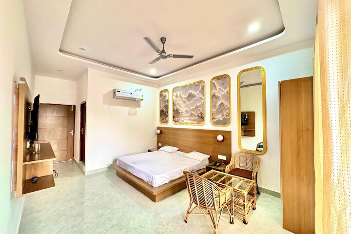 Room 17 of 48