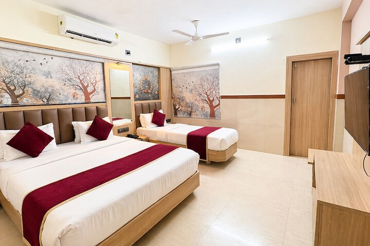 Room 7 of 19